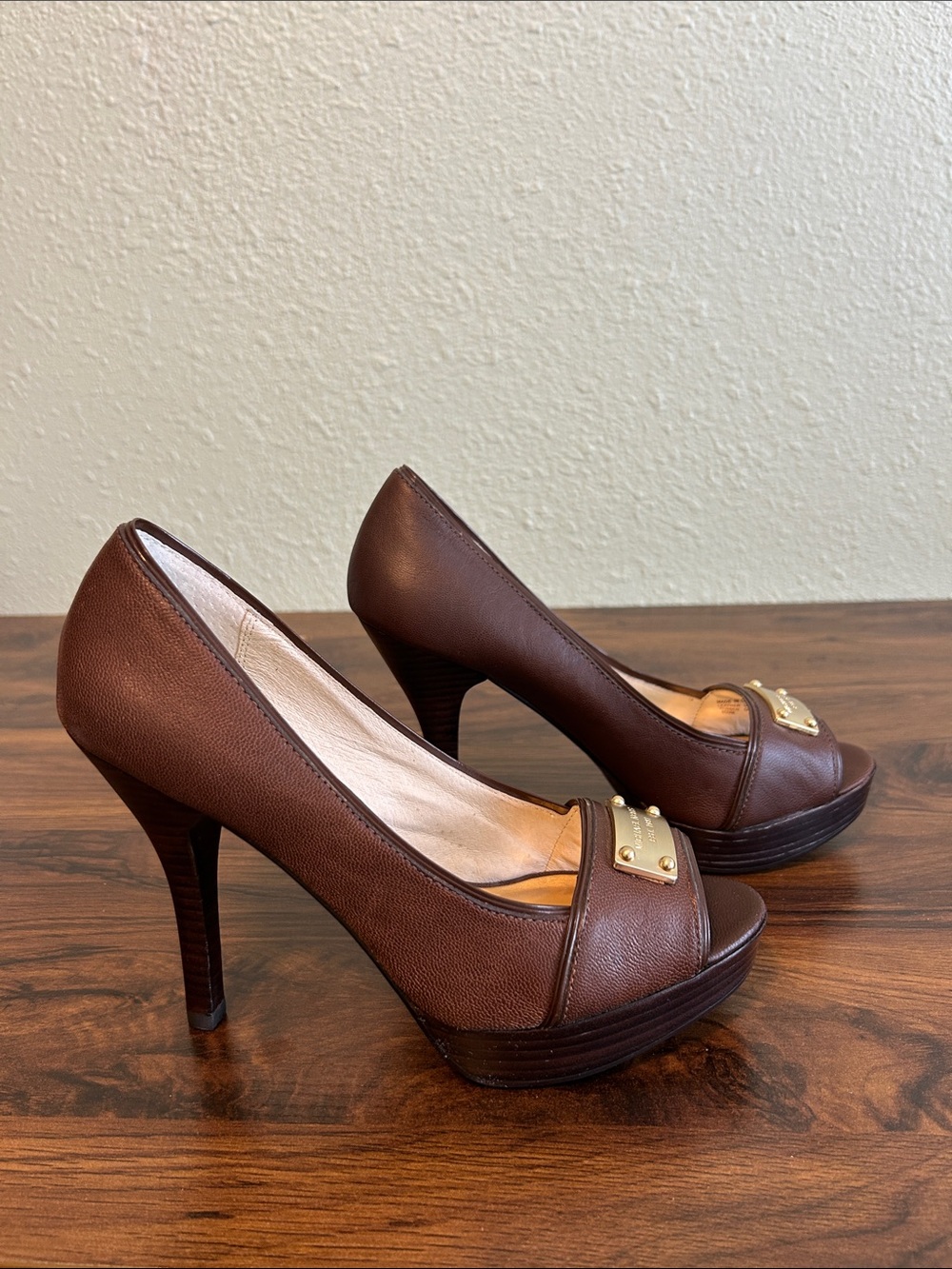 Michael Kors Brown Leather Peep-Toe Platform Heels with Gold Accent.Size 8.5M
